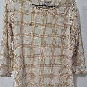 Cream Fitted Blouse with Three-Quarter Sleeves